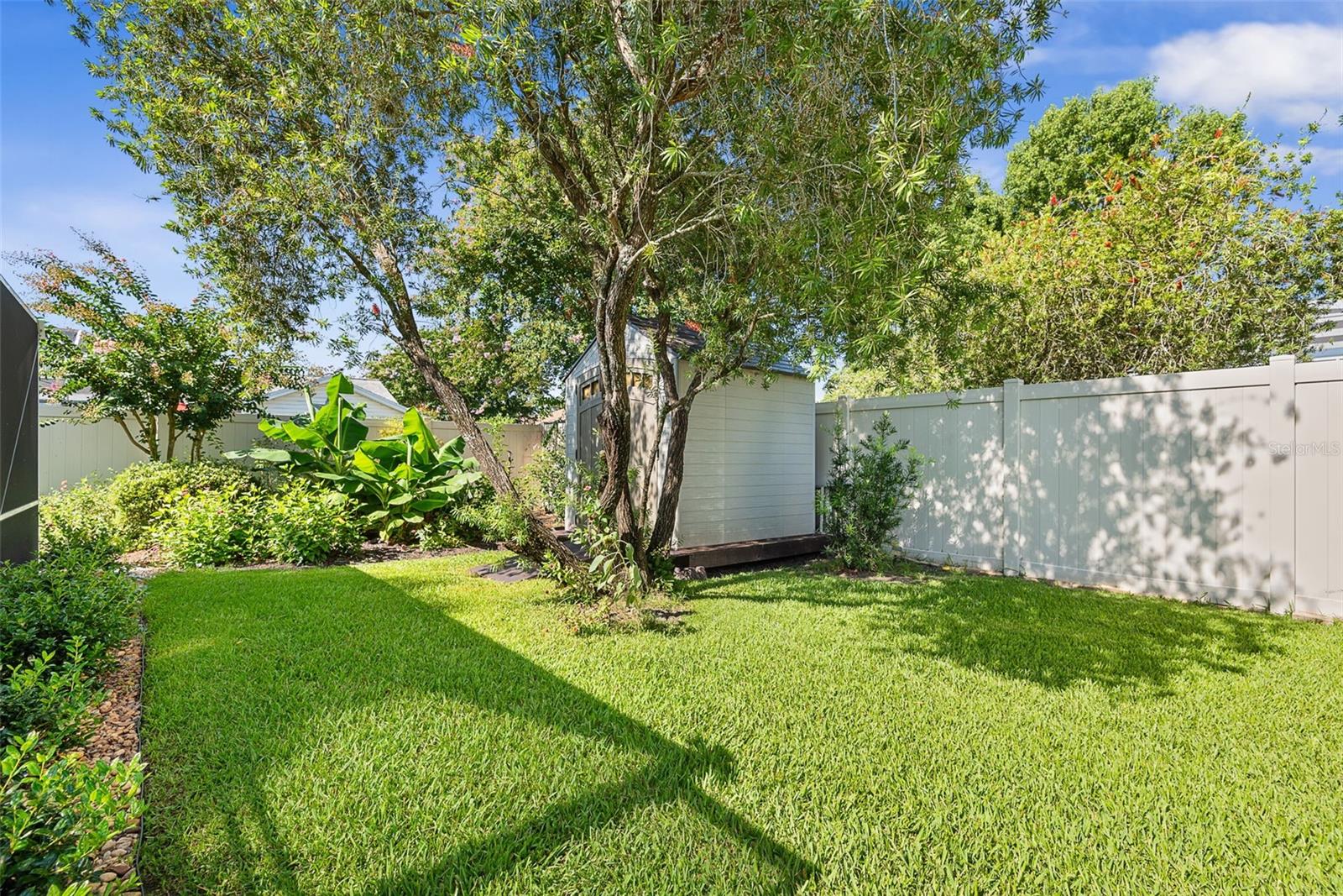 18 WOODSTON LN