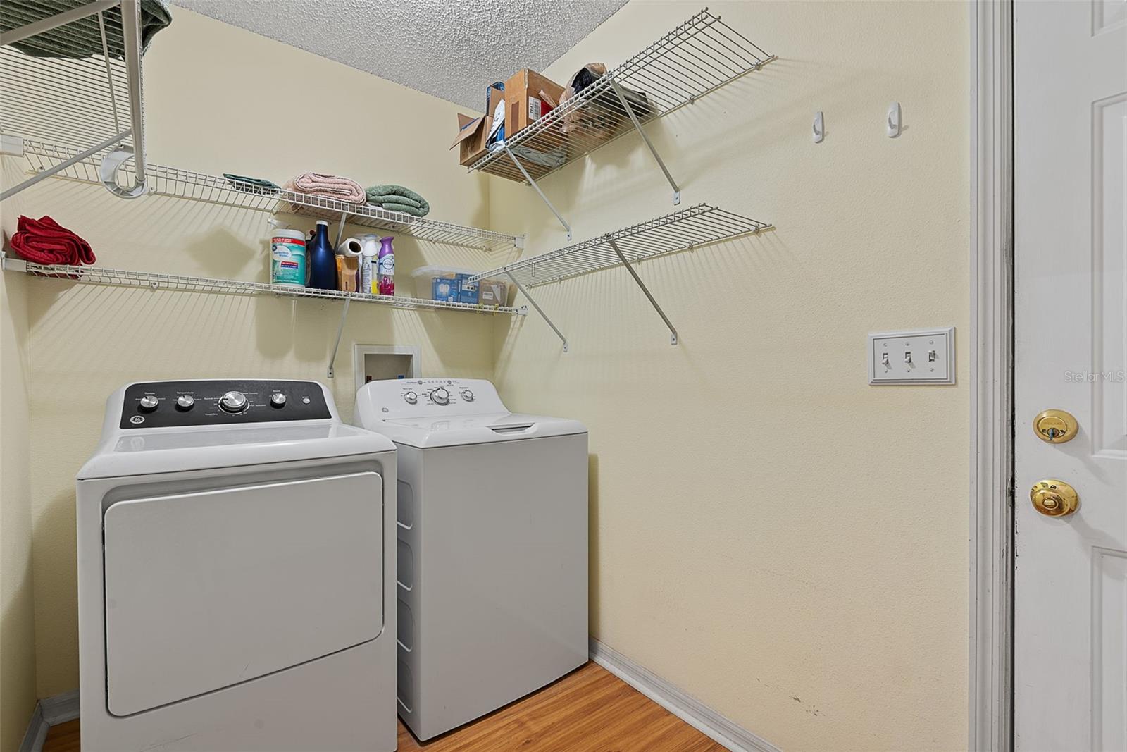 18 WOODSTON LN