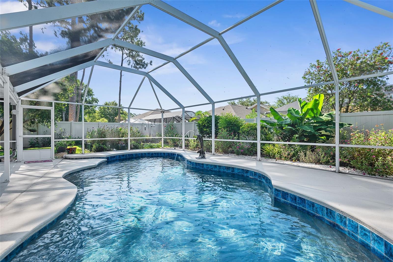 18 WOODSTON LN