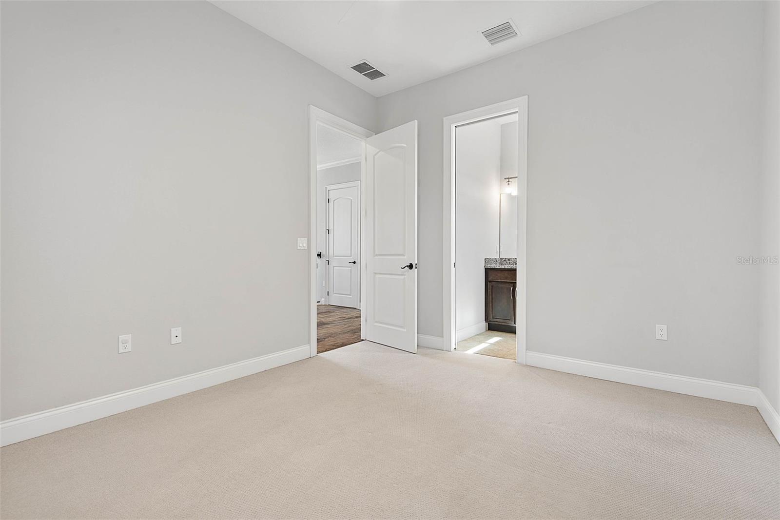 15 SANDPIPER LN