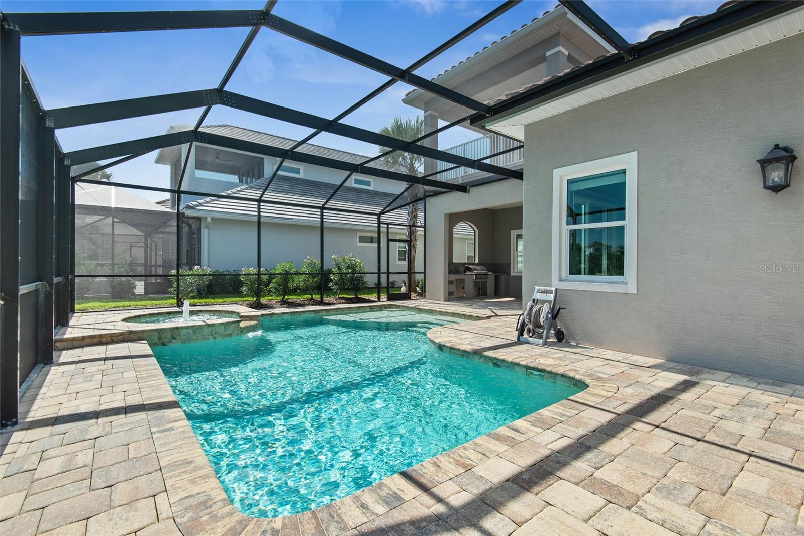 15 SANDPIPER LN