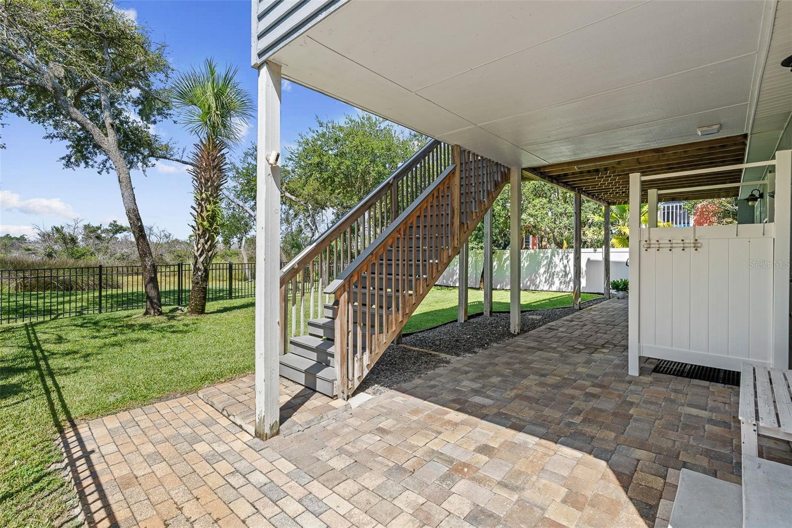 1843 OAK PL