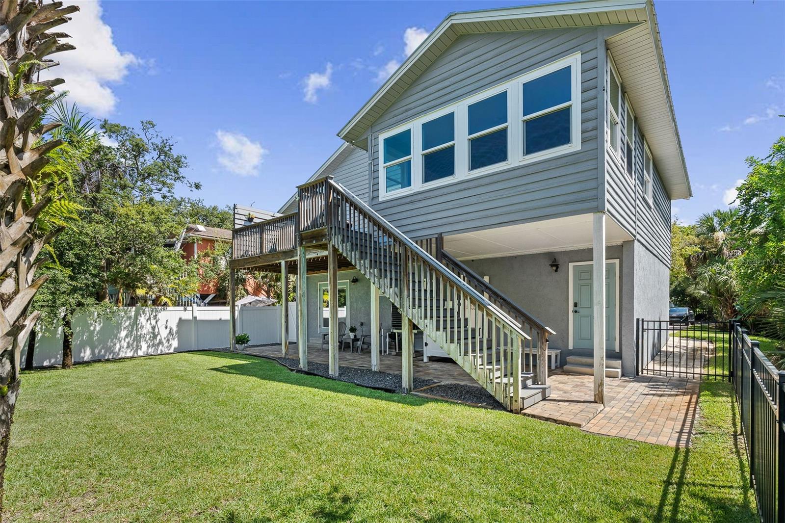 1843 OAK PL