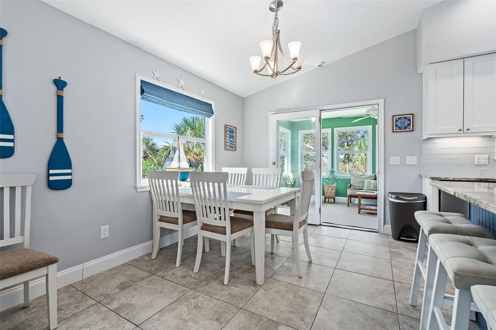 1843 OAK PL