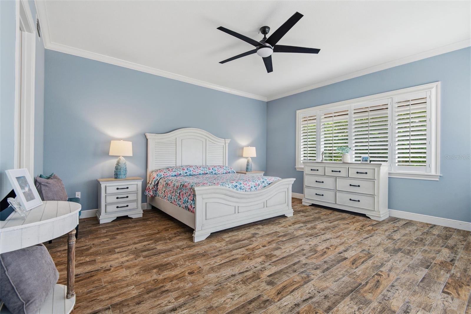 110 CLUB HOUSE DR #202