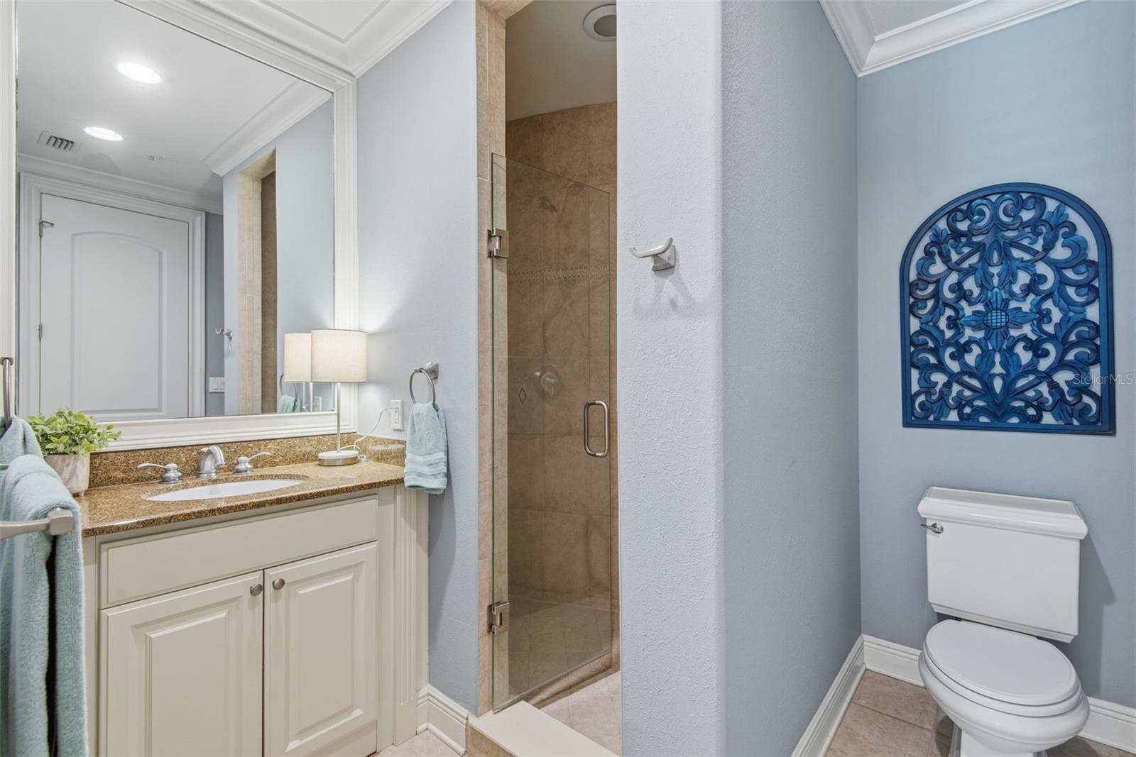 110 CLUB HOUSE DR #202