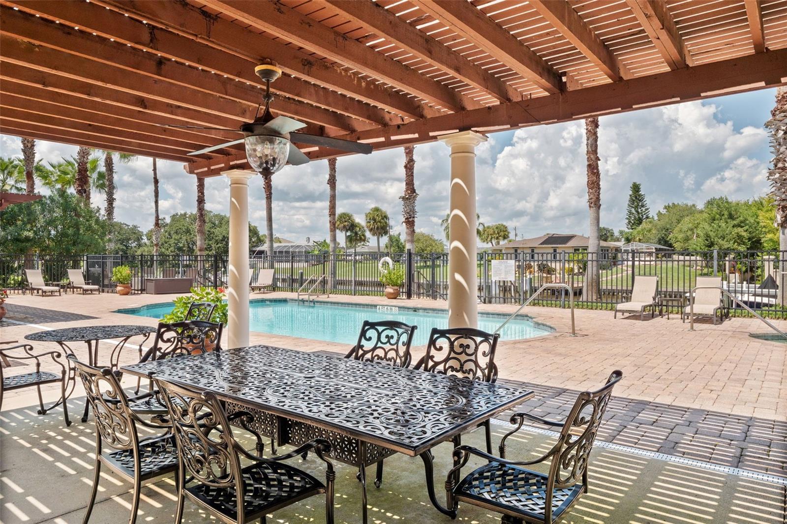 110 CLUB HOUSE DR #202