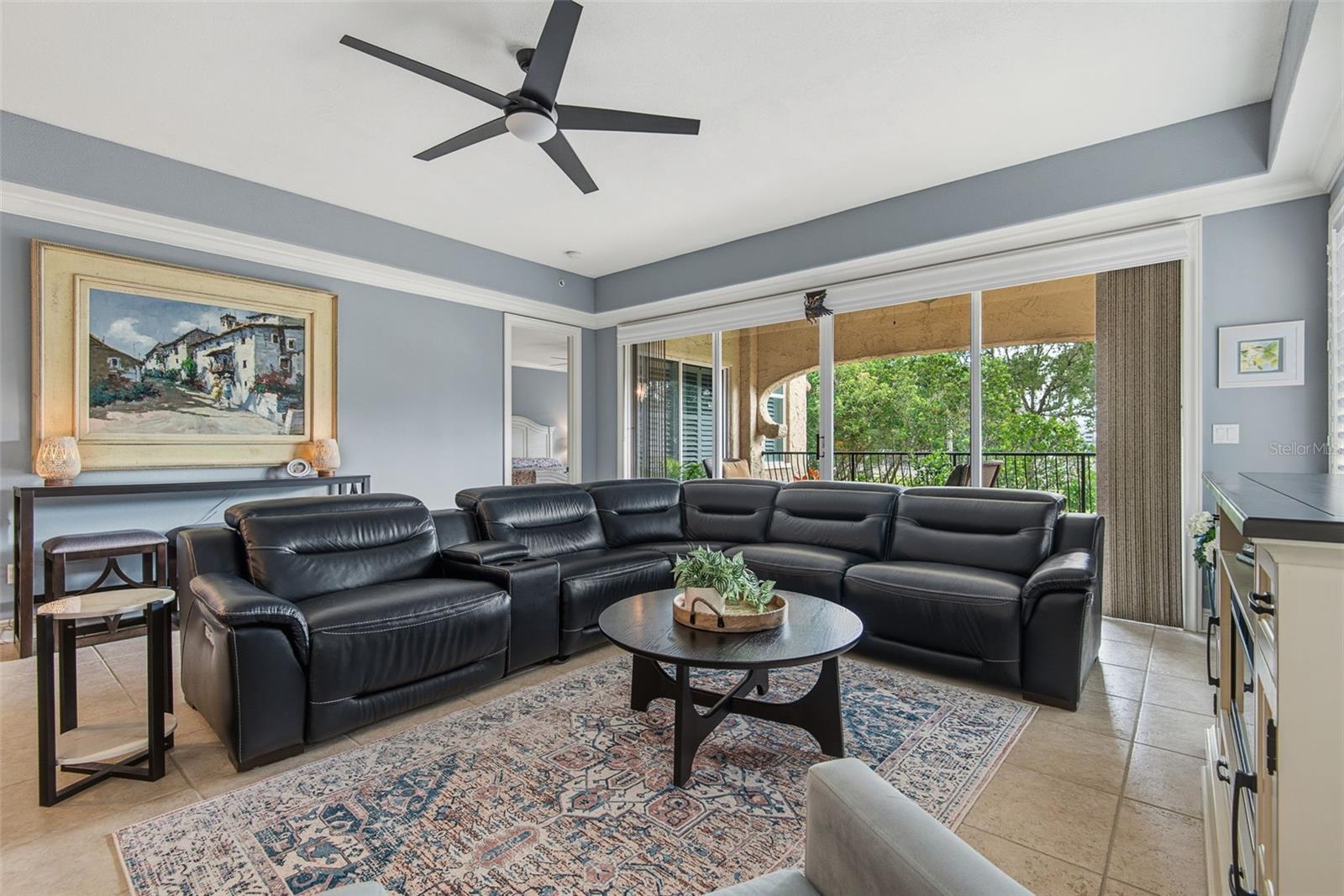 110 CLUB HOUSE DR #202