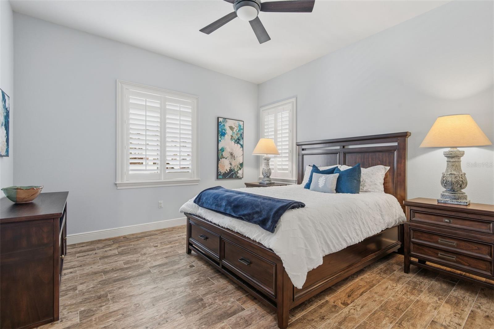 110 CLUB HOUSE DR #202