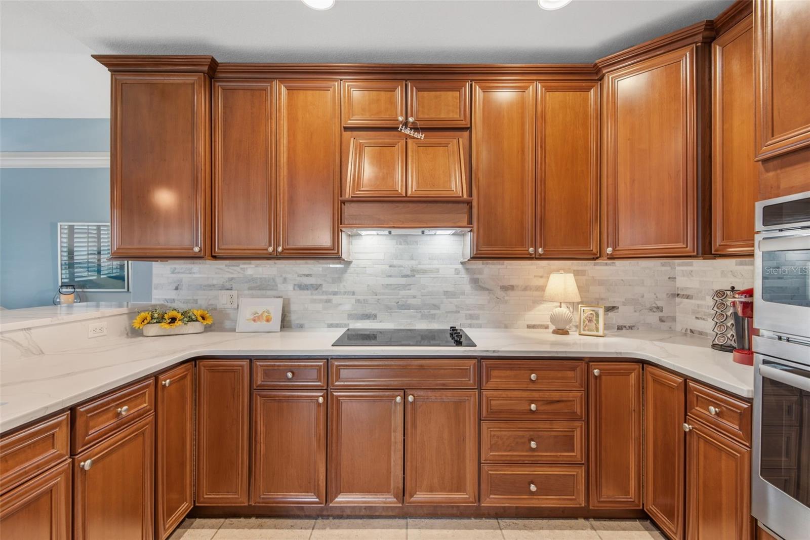 110 CLUB HOUSE DR #202