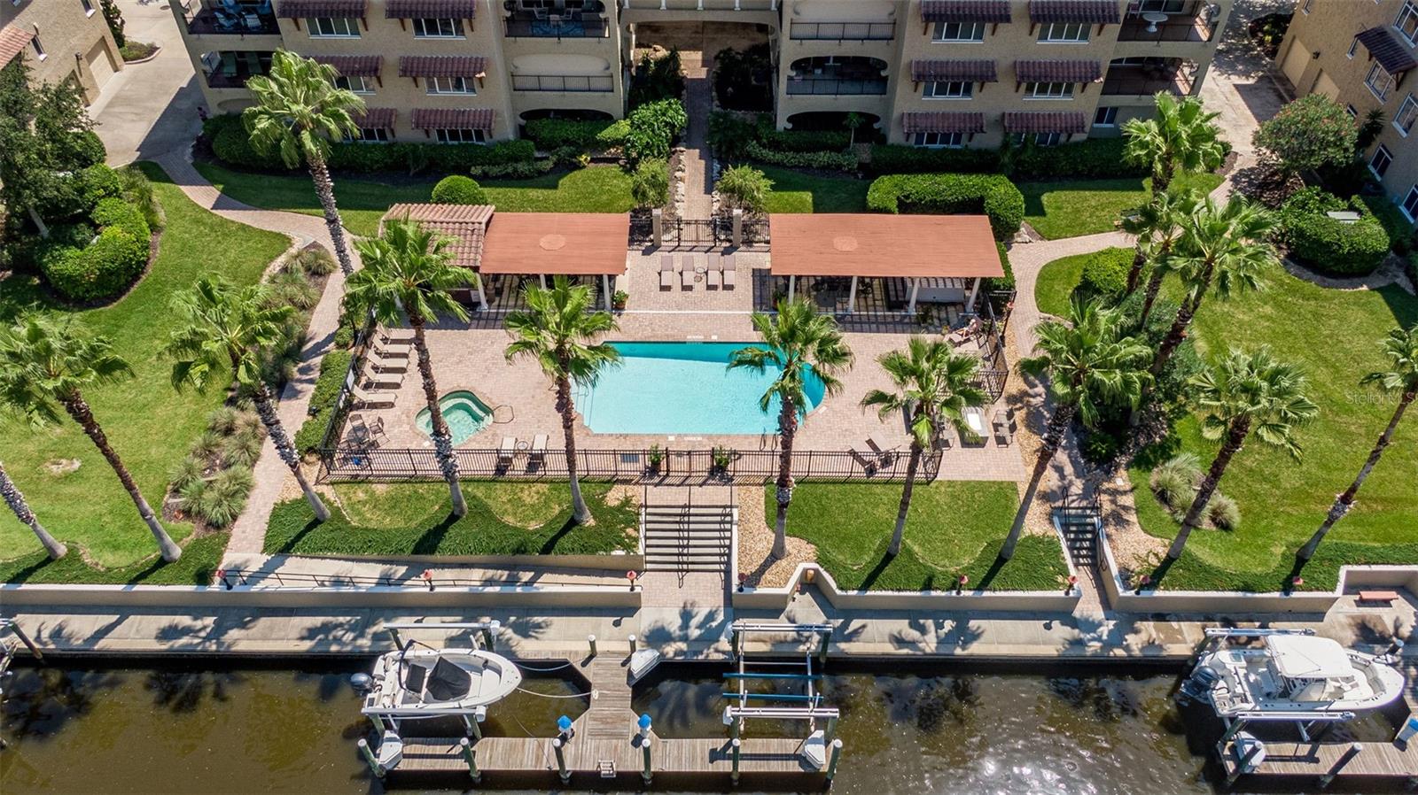 110 CLUB HOUSE DR #202