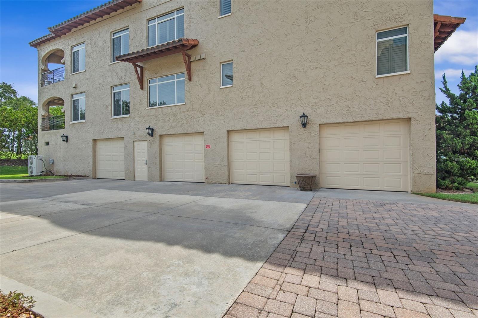 110 CLUB HOUSE DR #202