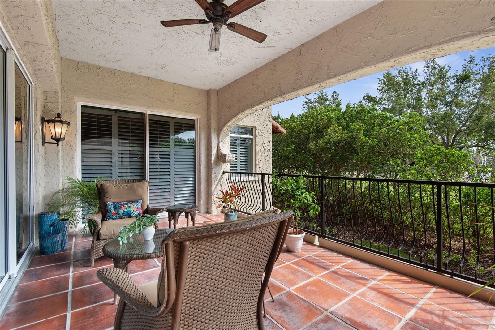 110 CLUB HOUSE DR #202