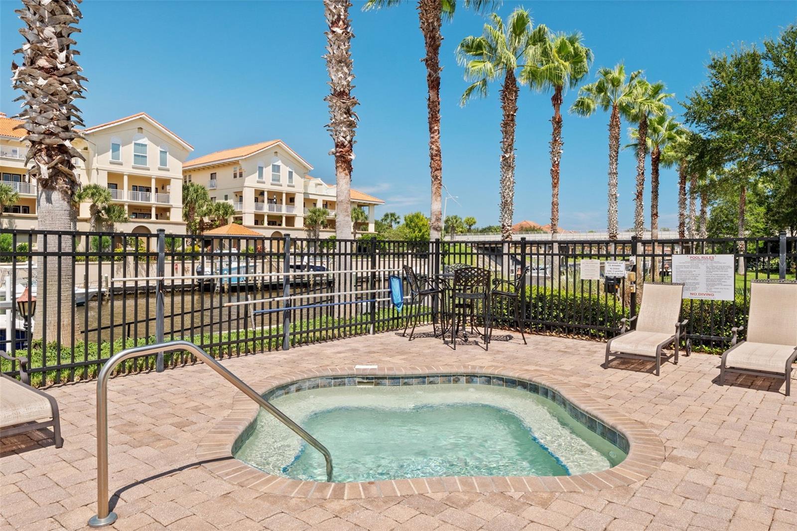 110 CLUB HOUSE DR #202