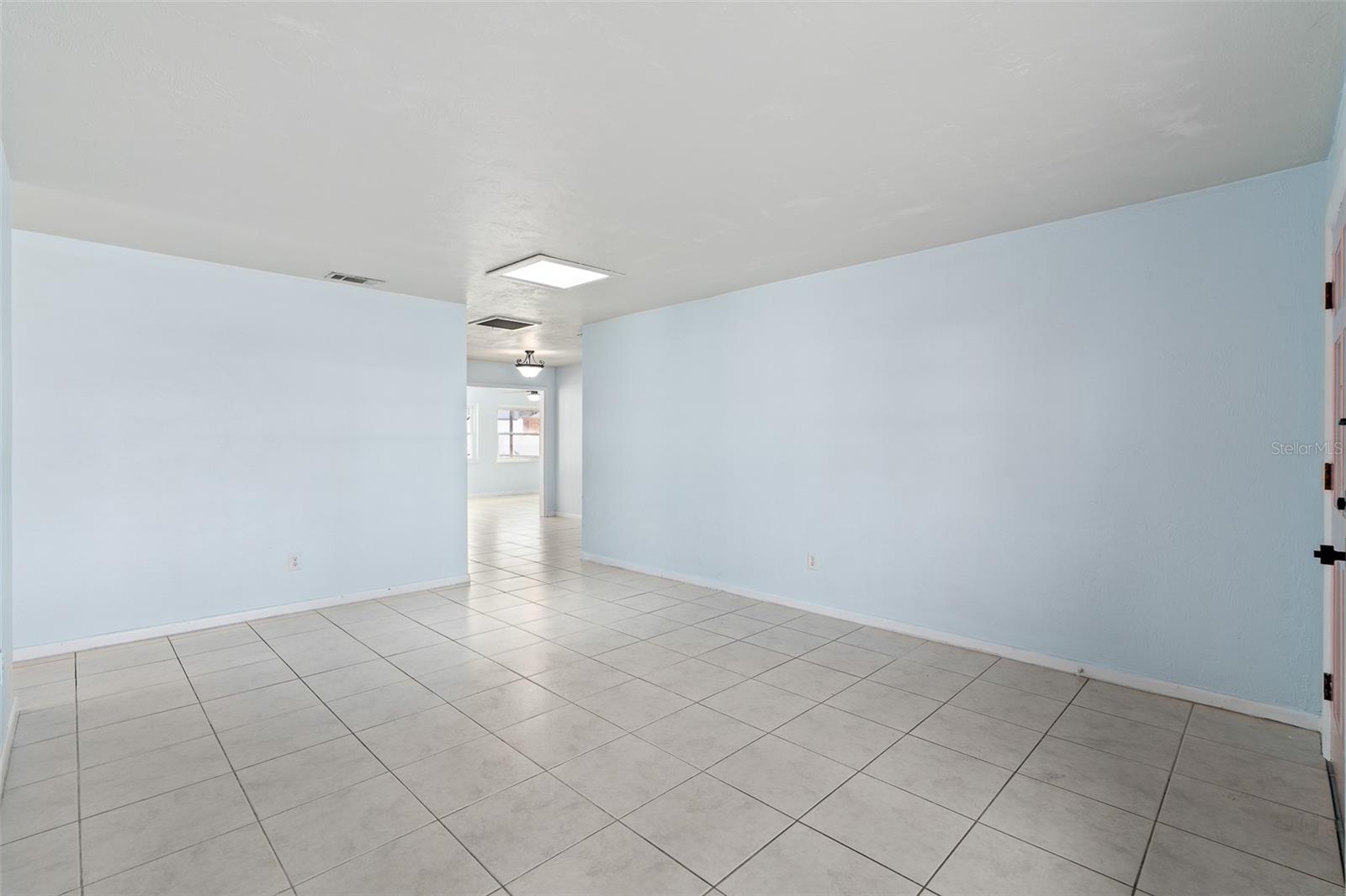 6 CONCORD DR