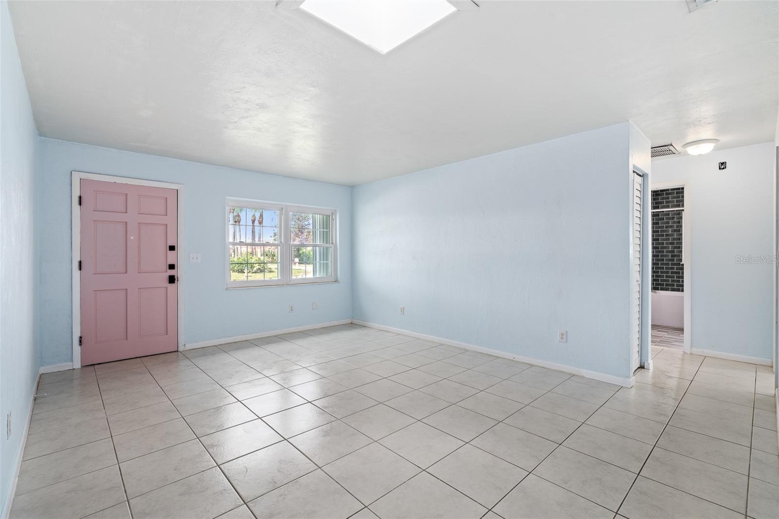 6 CONCORD DR