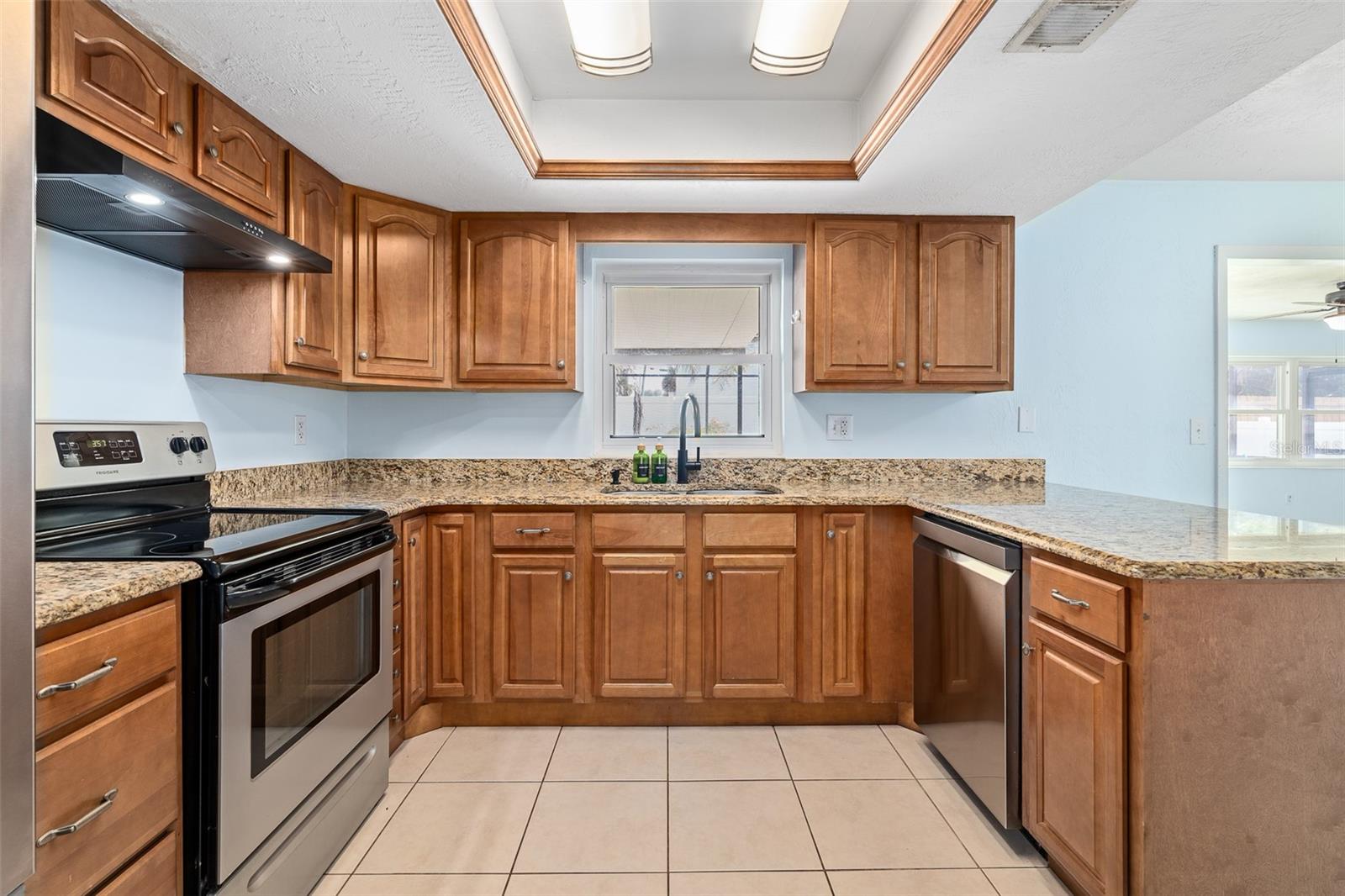6 CONCORD DR