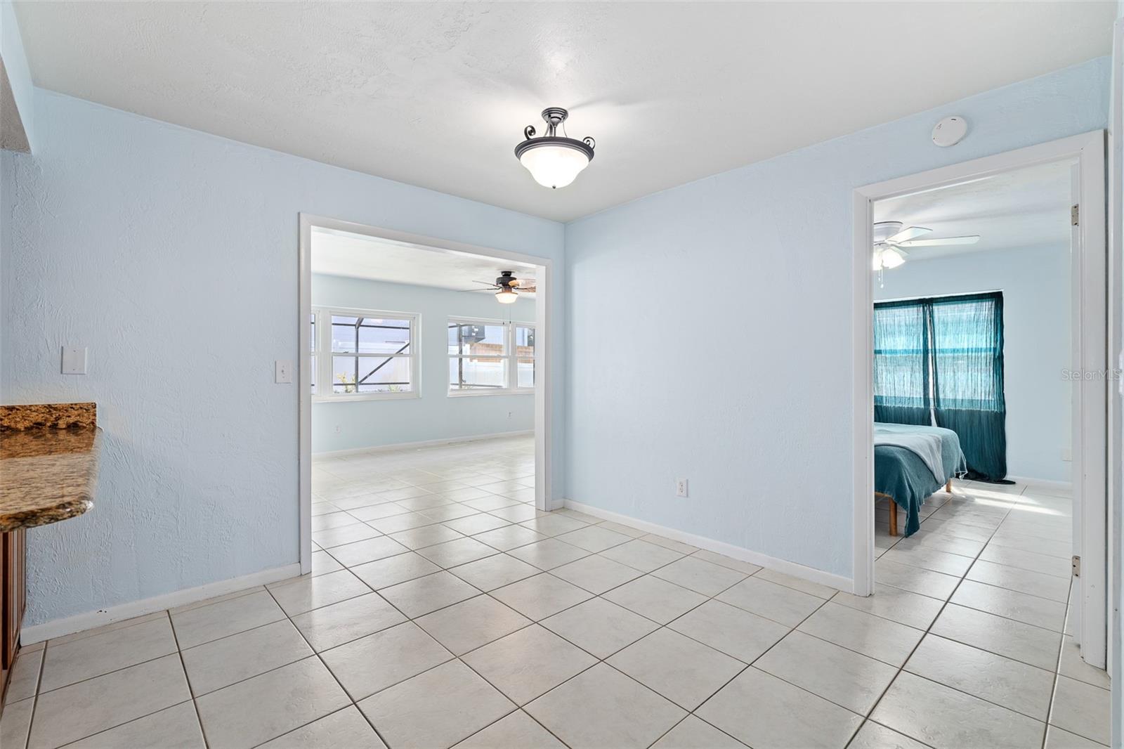 6 CONCORD DR