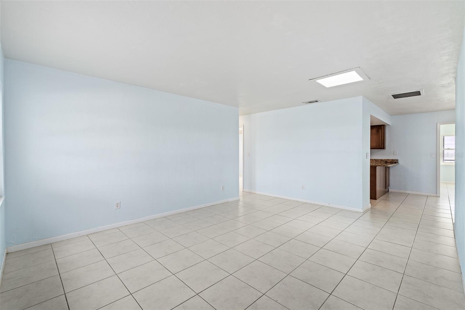 6 CONCORD DR