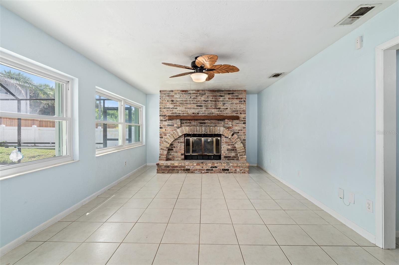 6 CONCORD DR
