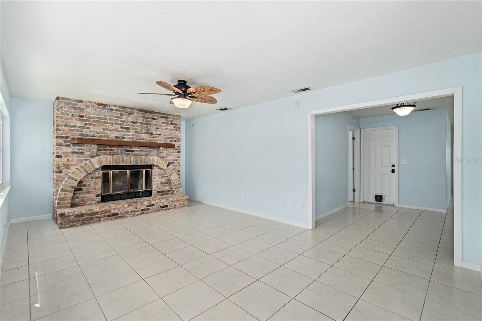 6 CONCORD DR
