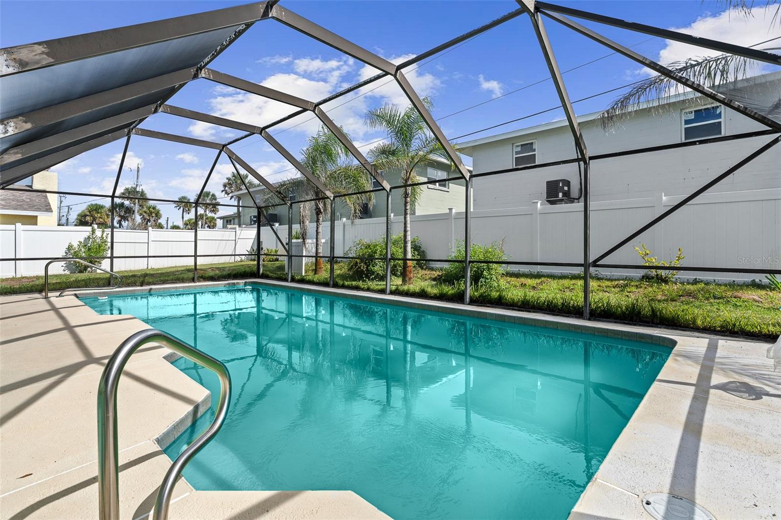 6 CONCORD DR