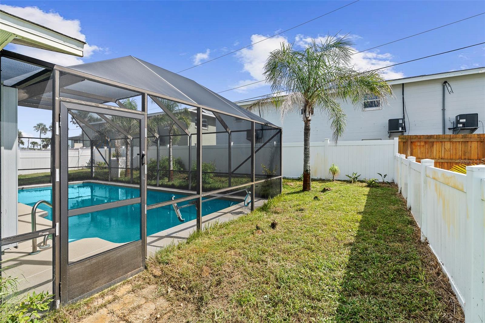 6 CONCORD DR