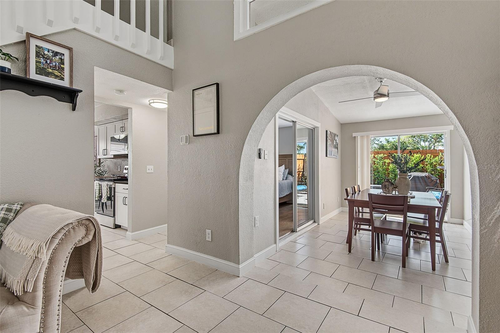 1216 PIN OAK DR