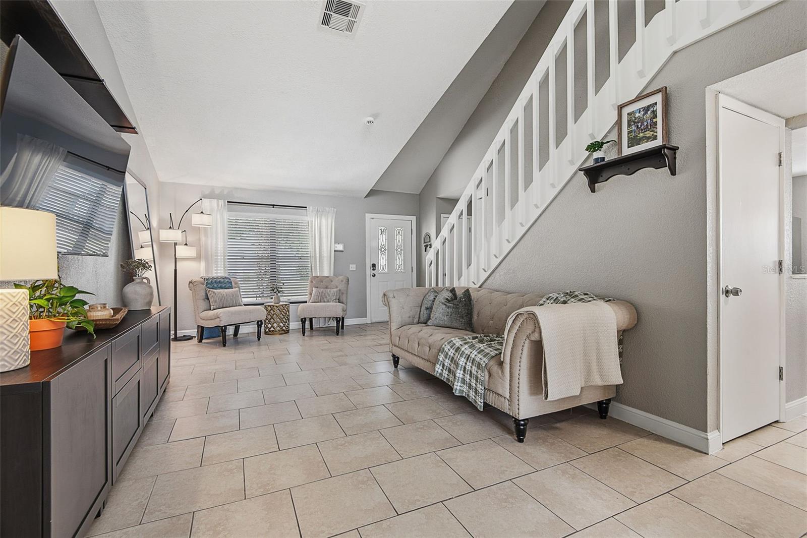 1216 PIN OAK DR