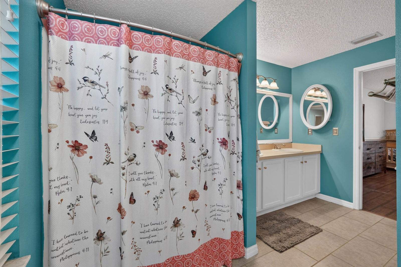 19 RED OAK PL