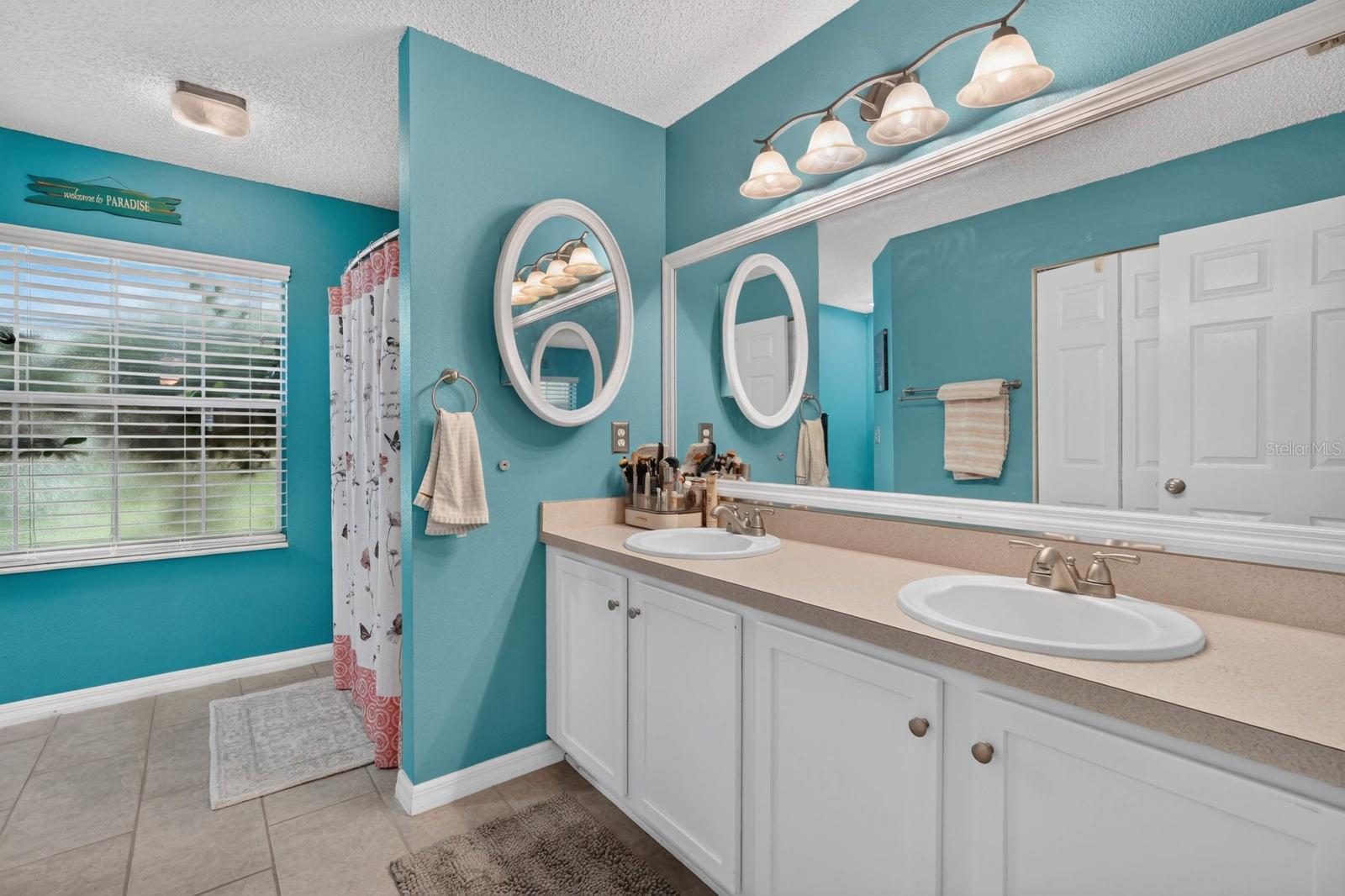 19 RED OAK PL