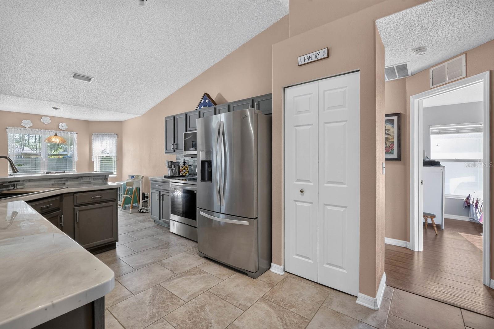 19 RED OAK PL