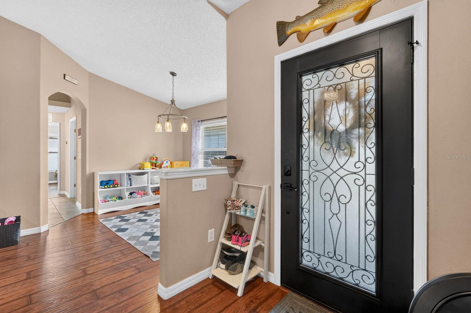 19 RED OAK PL