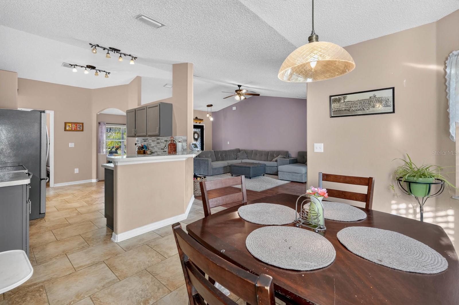 19 RED OAK PL