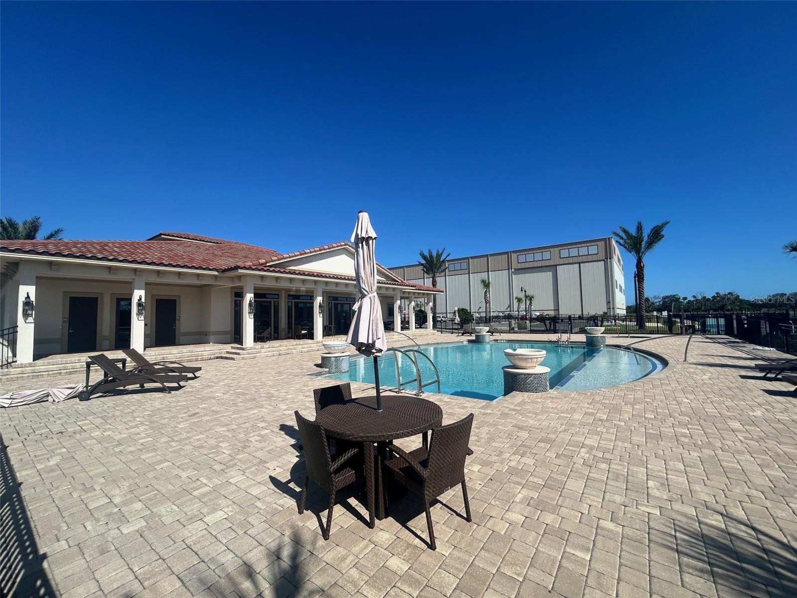 112 DEL PALMA DR