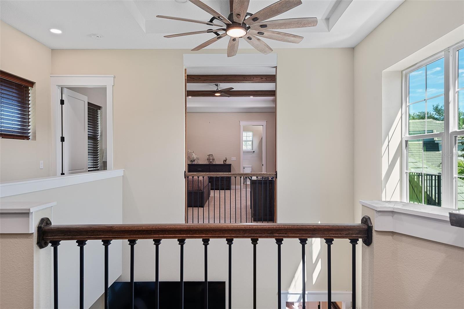 4 OAKVIEW CT