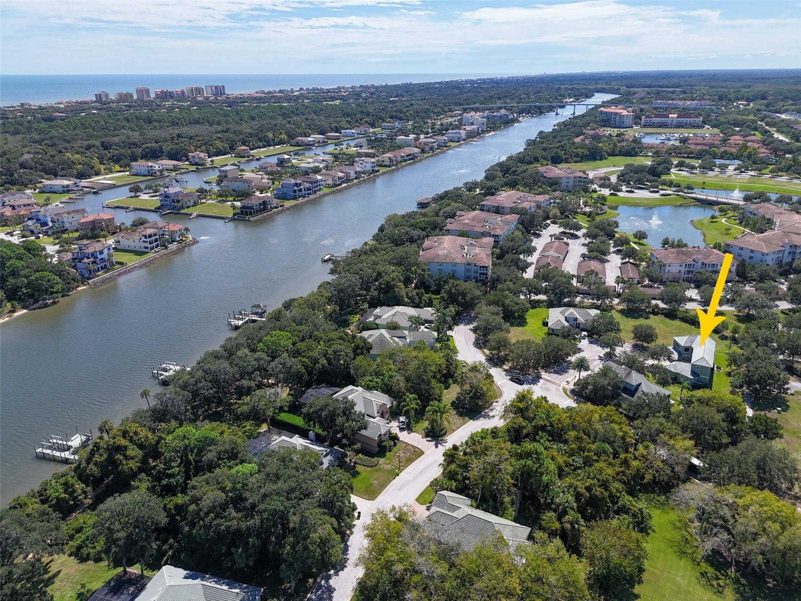 4 OAKVIEW CT