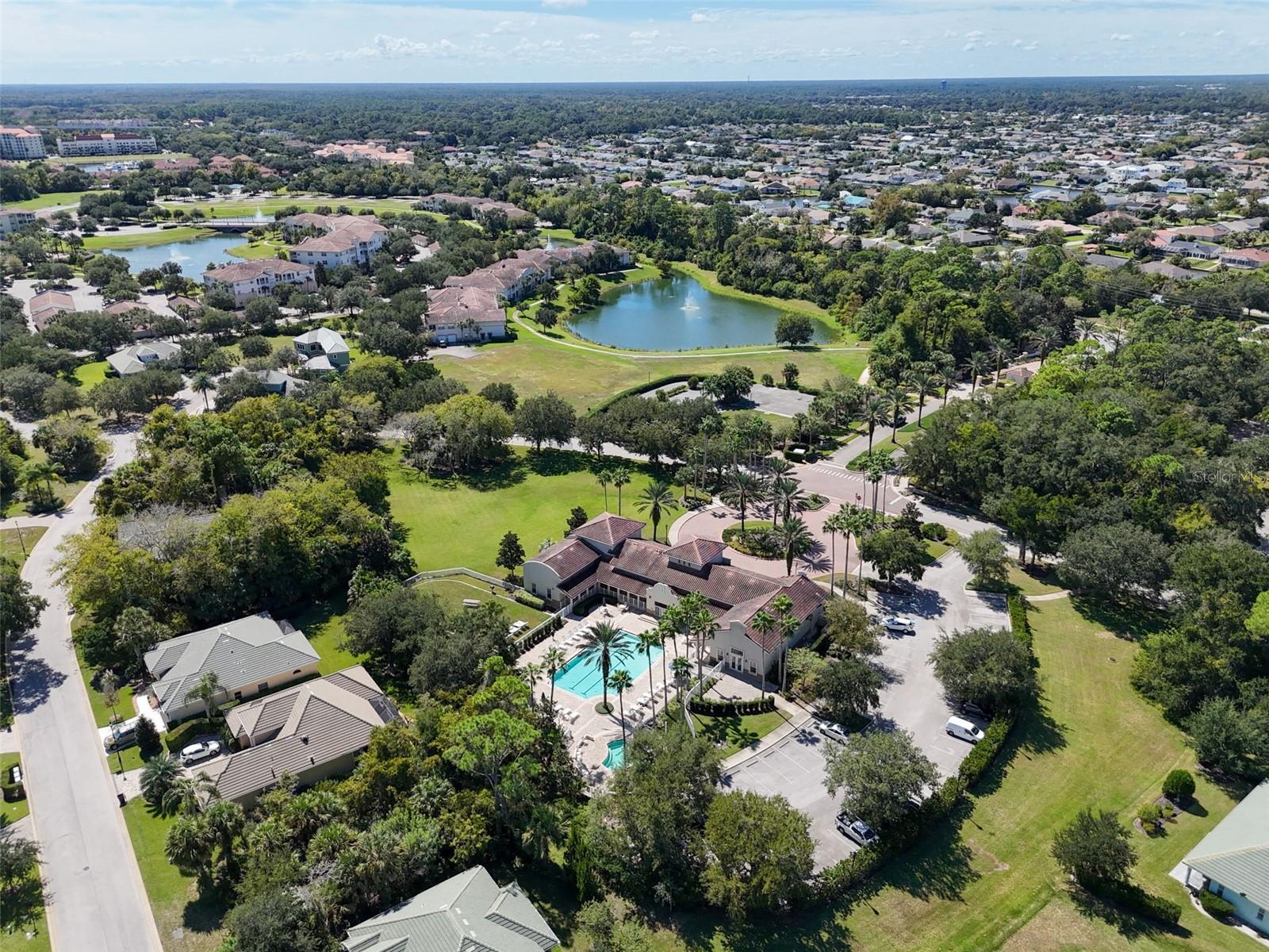 4 OAKVIEW CT