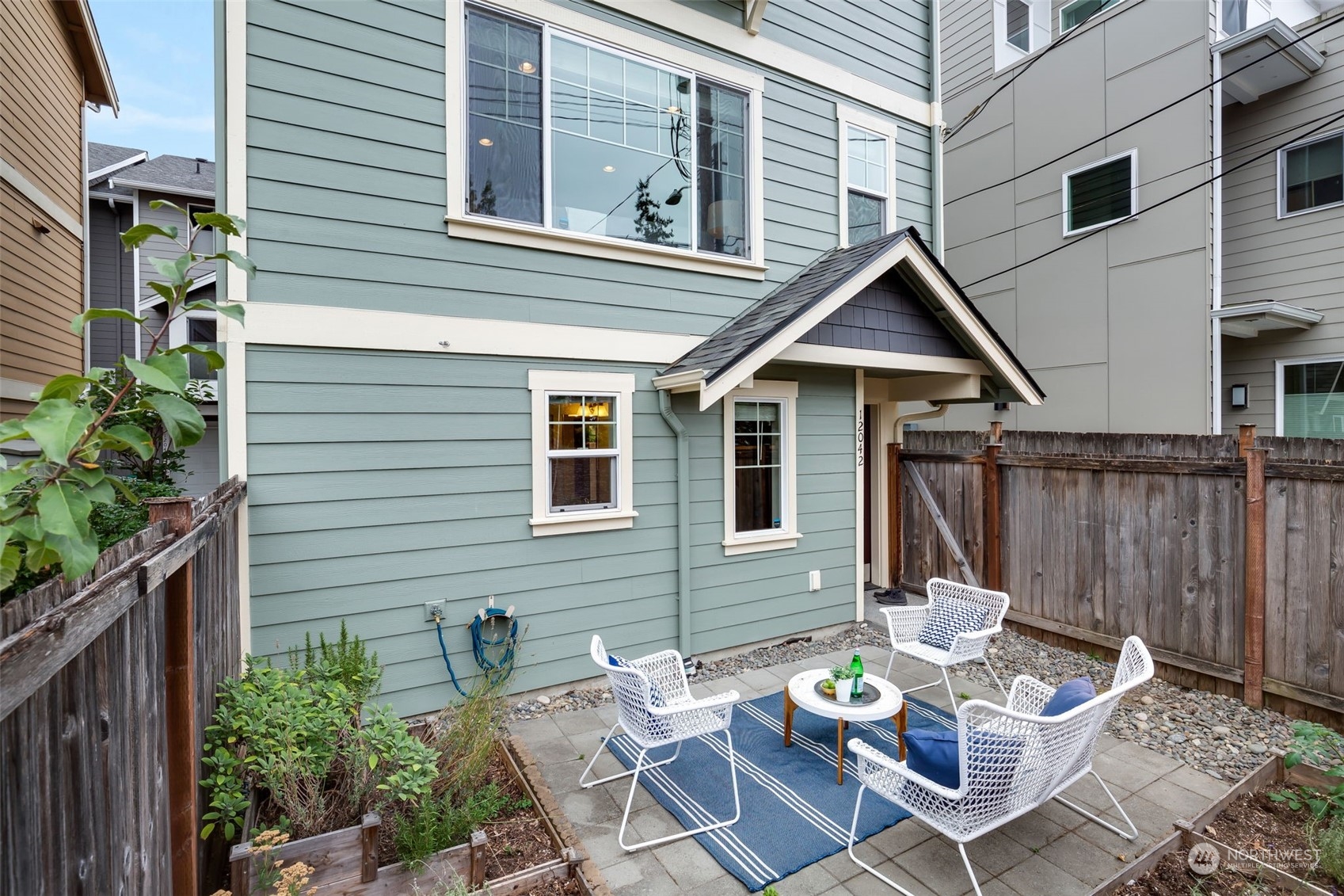 12042 33rd Avenue NE