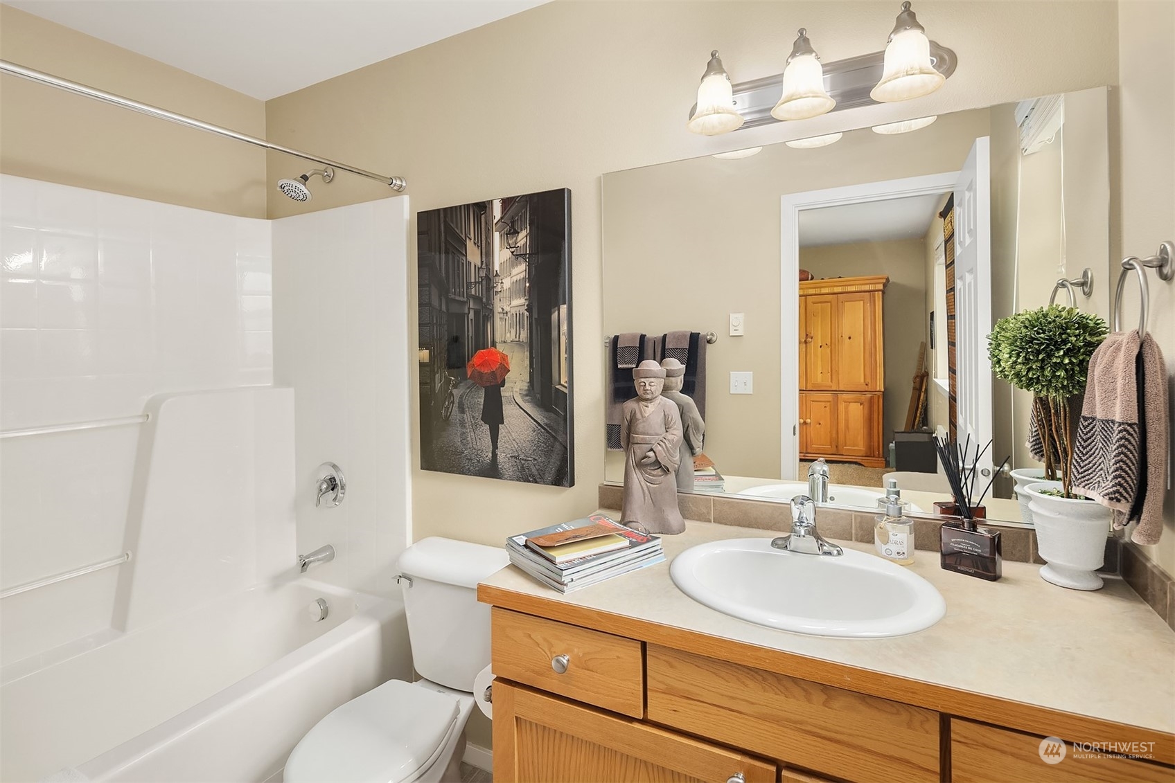 205 Avenue E Unit: F