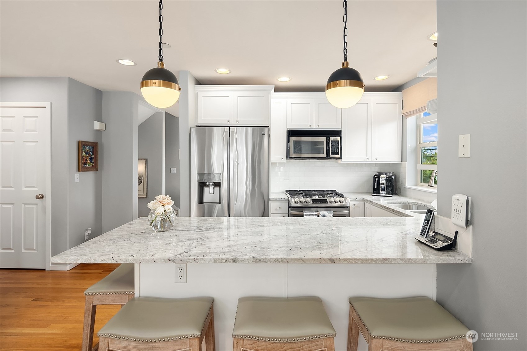 205 Avenue E Unit: F