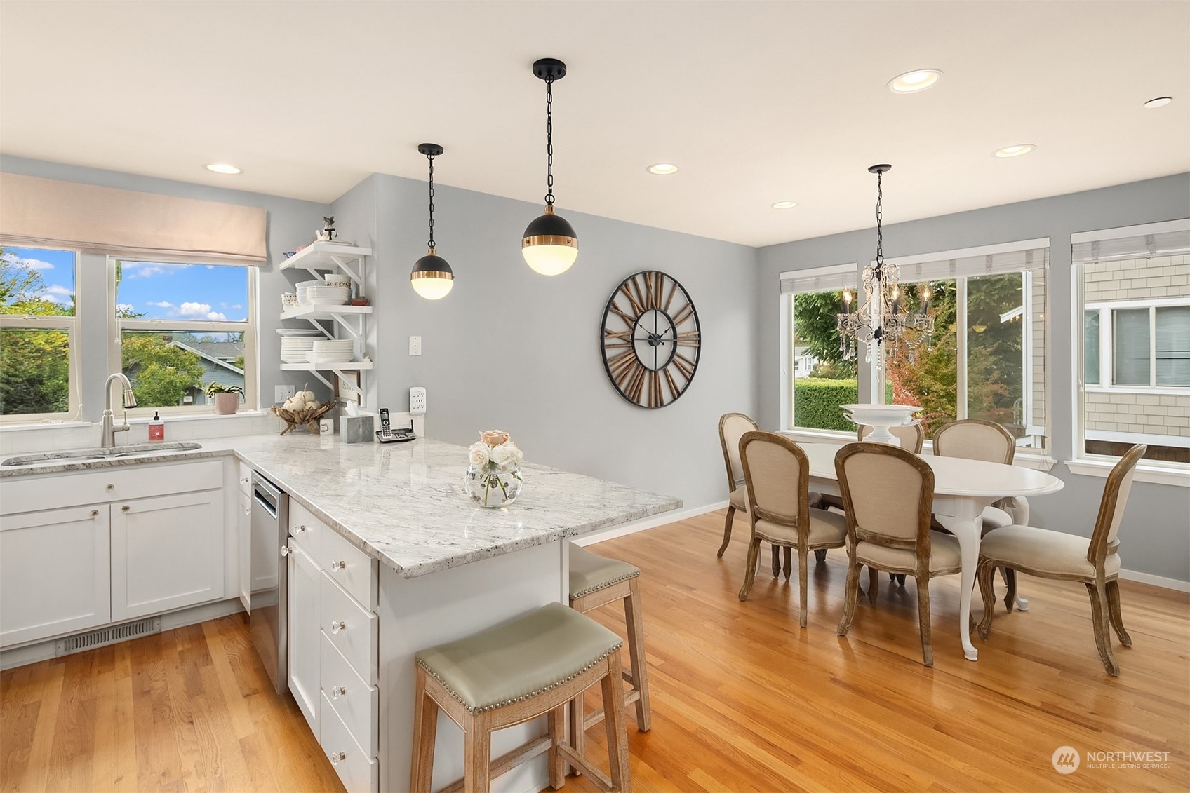 205 Avenue E Unit: F