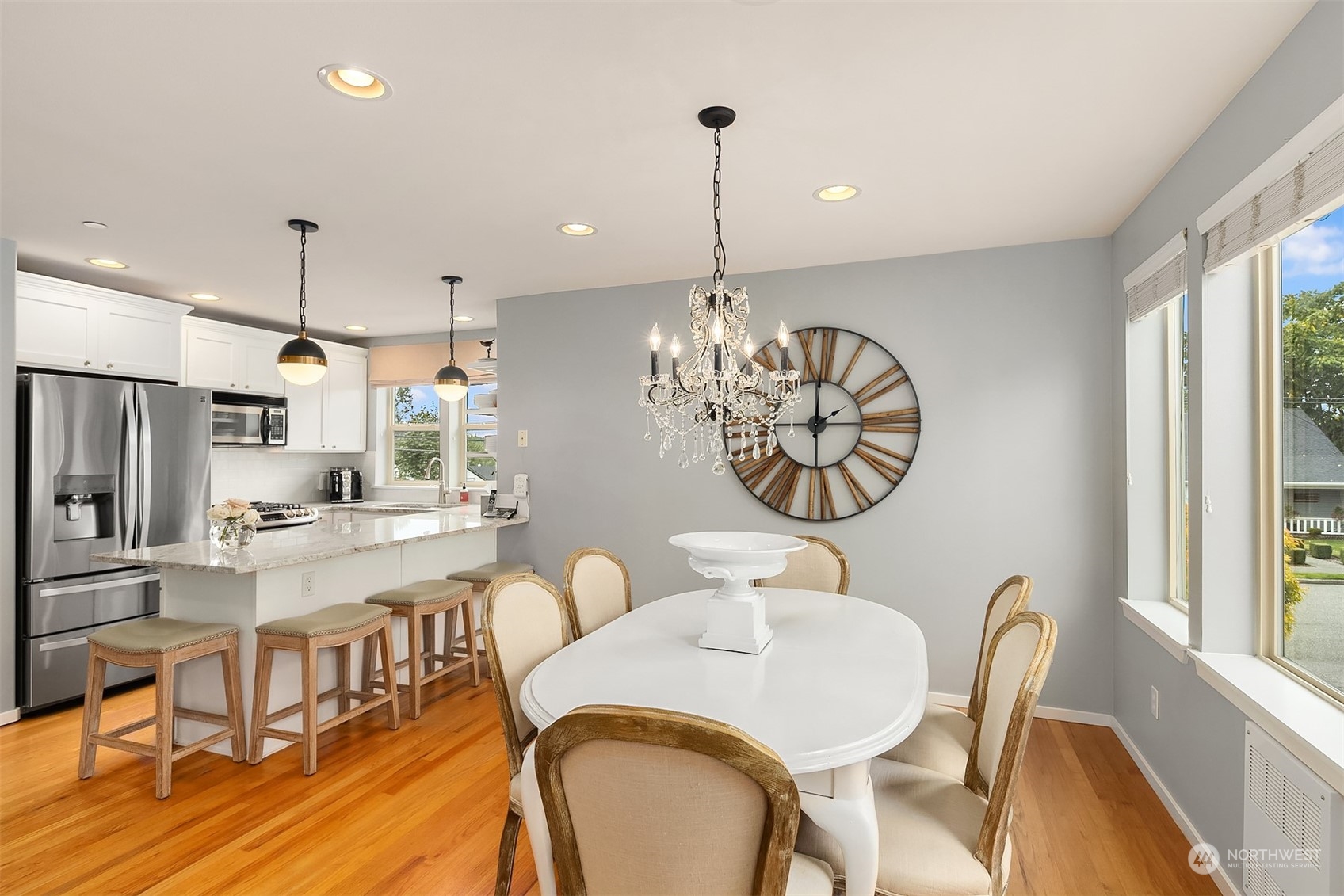 205 Avenue E Unit: F