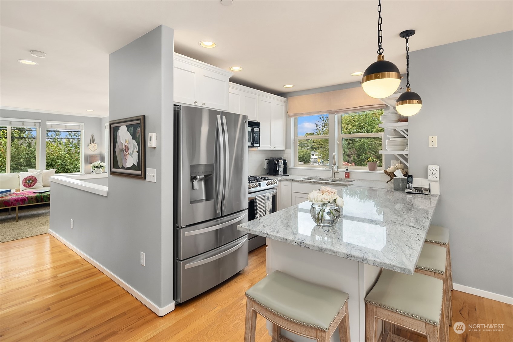 205 Avenue E Unit: F