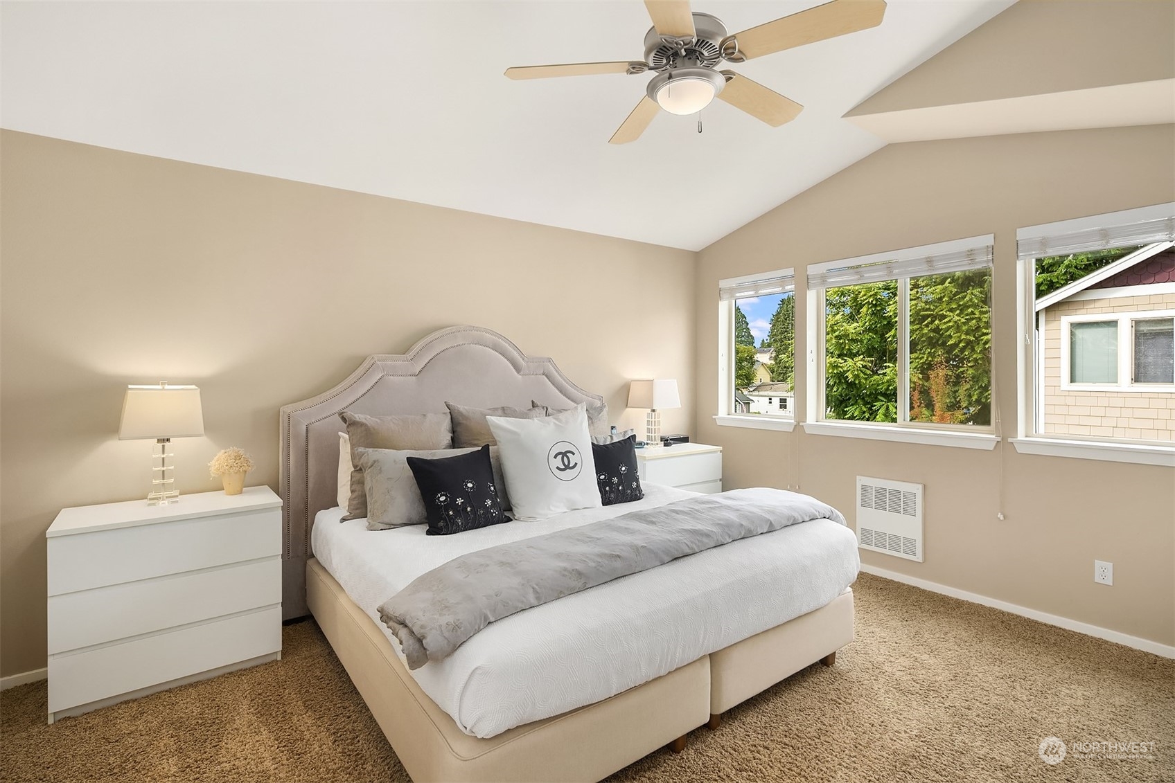 205 Avenue E Unit: F