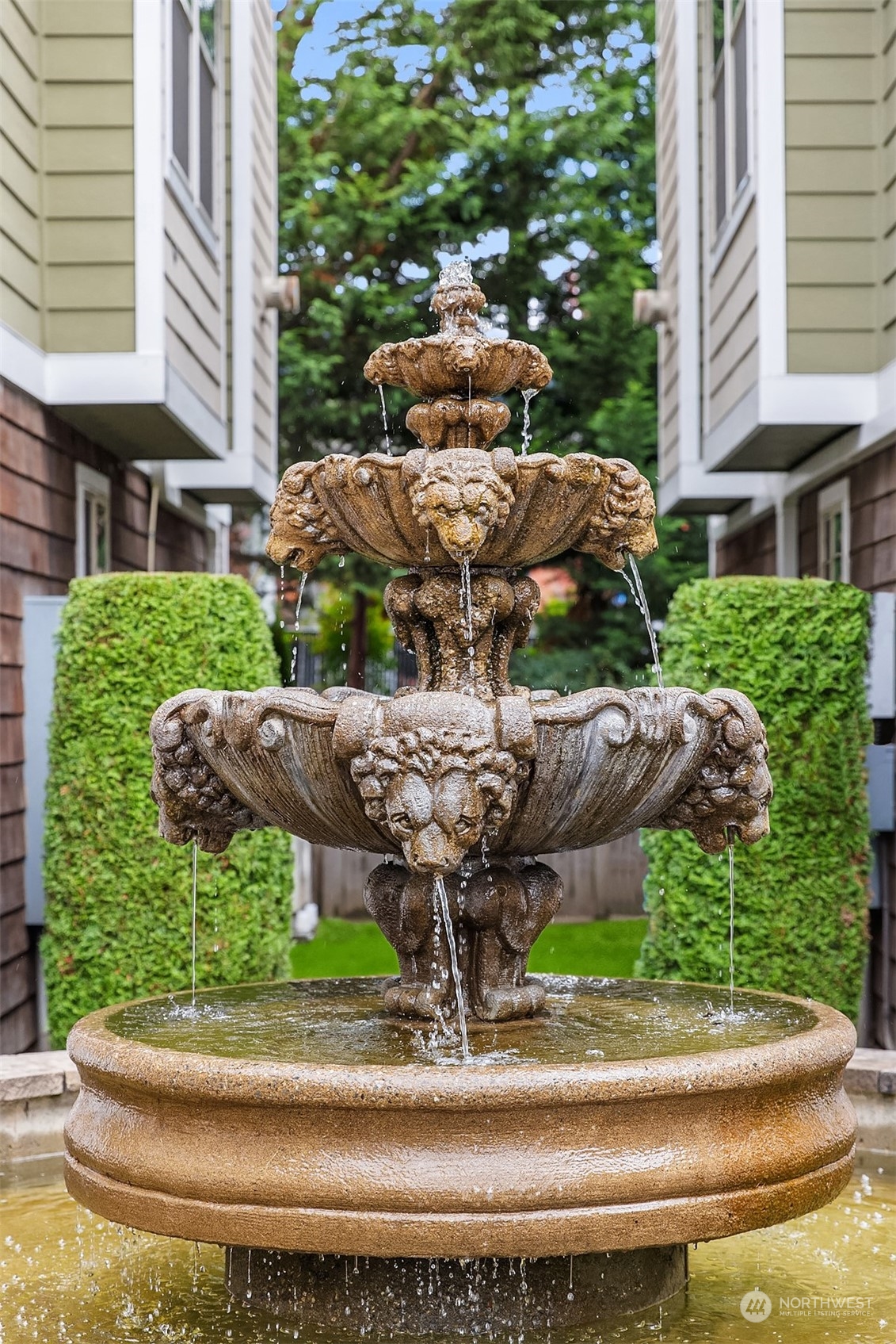 205 Avenue E Unit: F