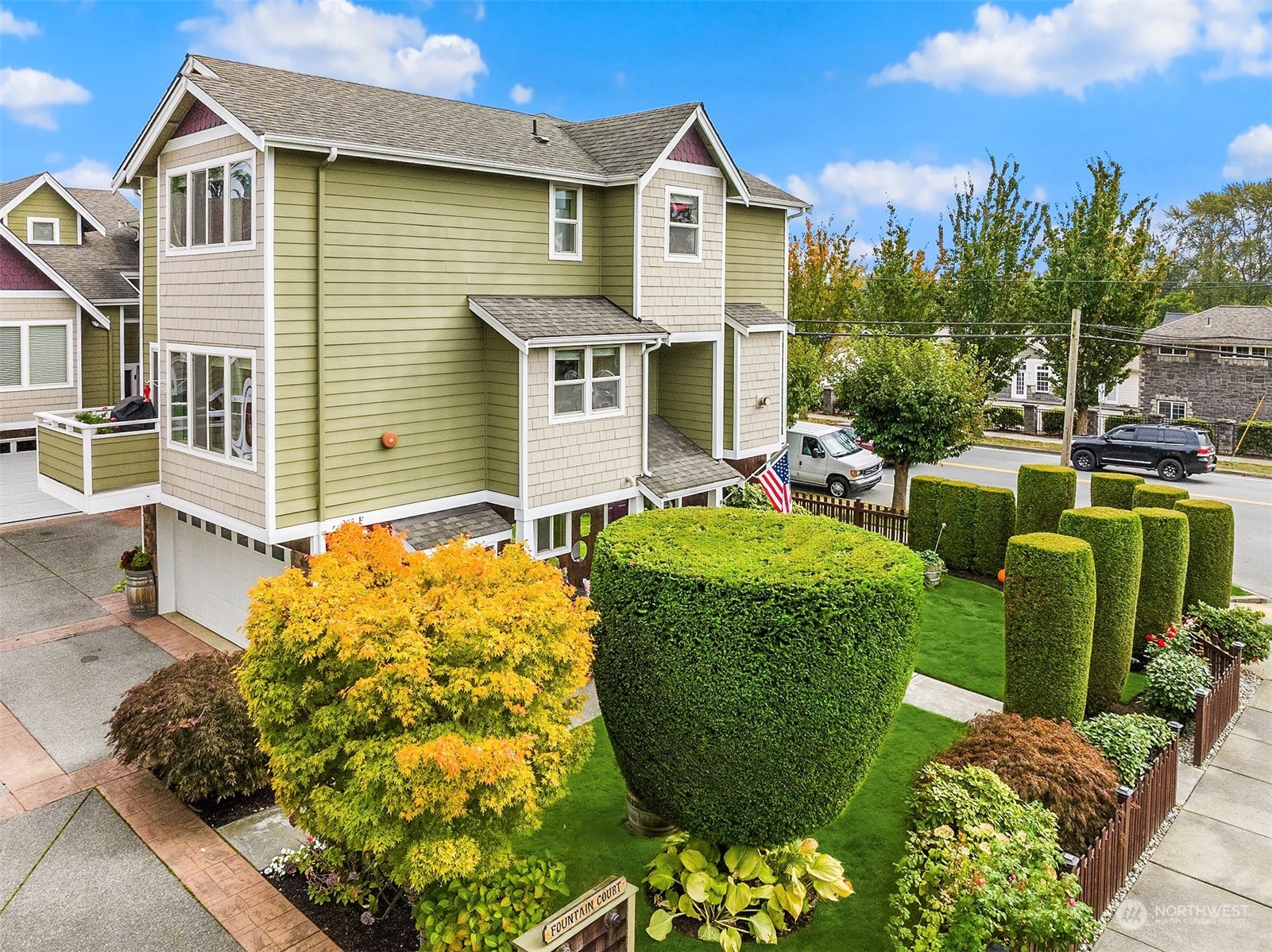 205 Avenue E Unit: F