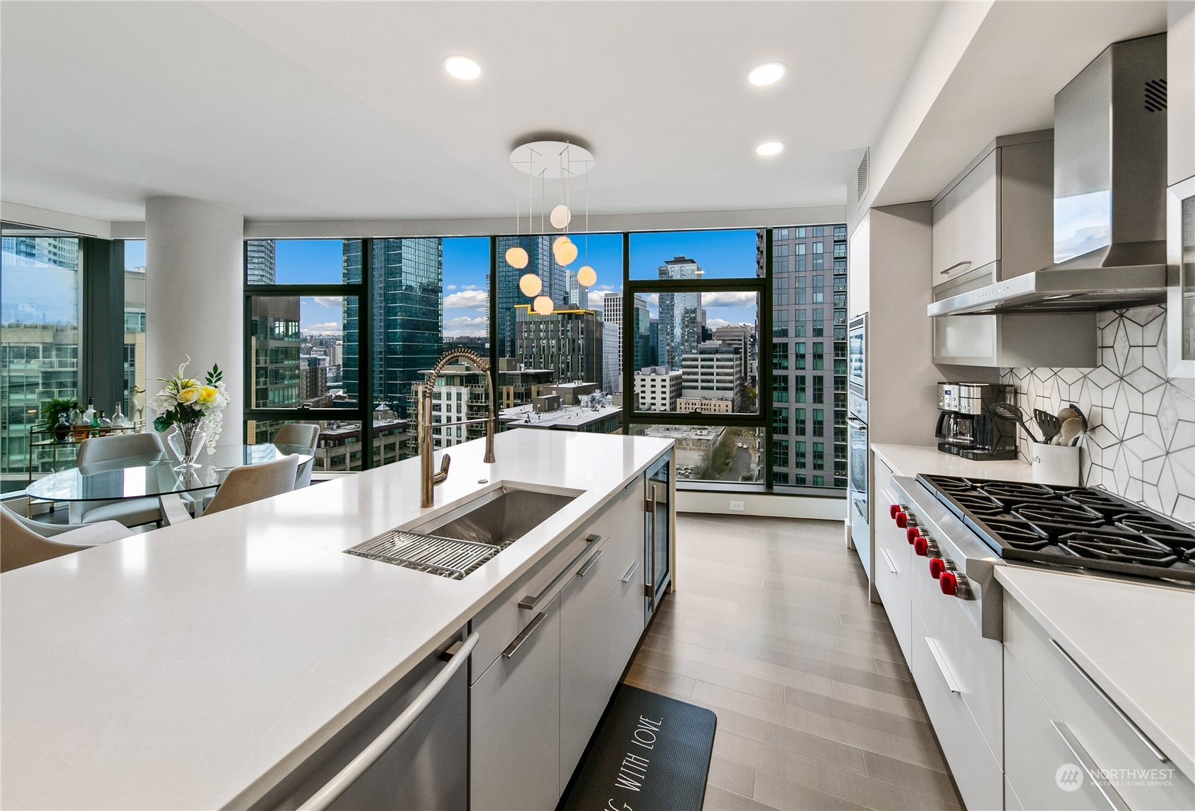 820 Blanchard Street Unit: 1805