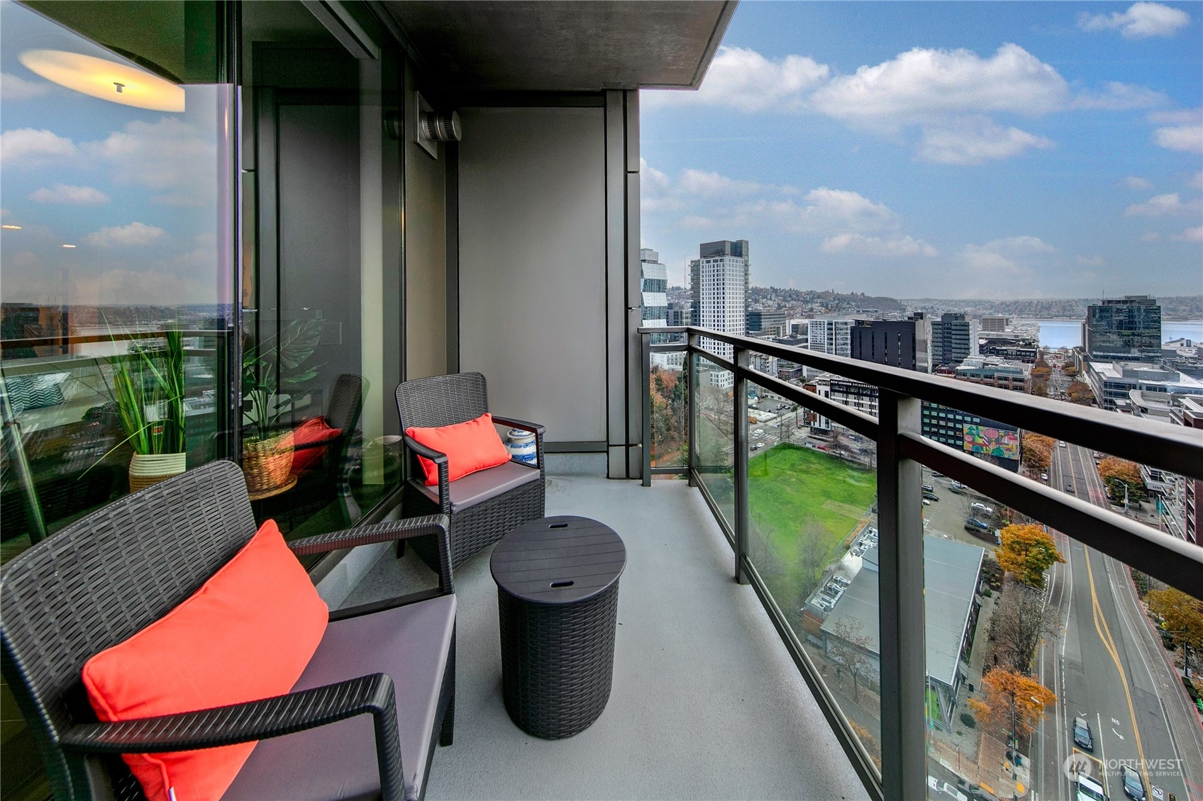 820 Blanchard Street Unit: 1805