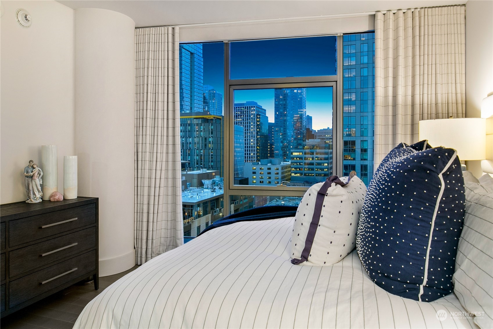 820 Blanchard Street Unit: 1805